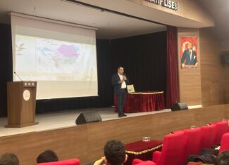 Kosovalı Tarihçi Yazar Eldar Uka, Okulumuzda “Bir Medeniyetin İzinde Balkanlar” Konferansı Gerçekleştirdi